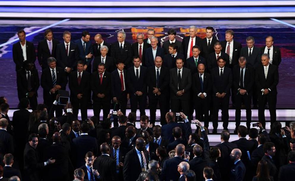 Foto di gruppo con tutti i c.t. delle Nazionali che parteciperanno a Russia 2018. 